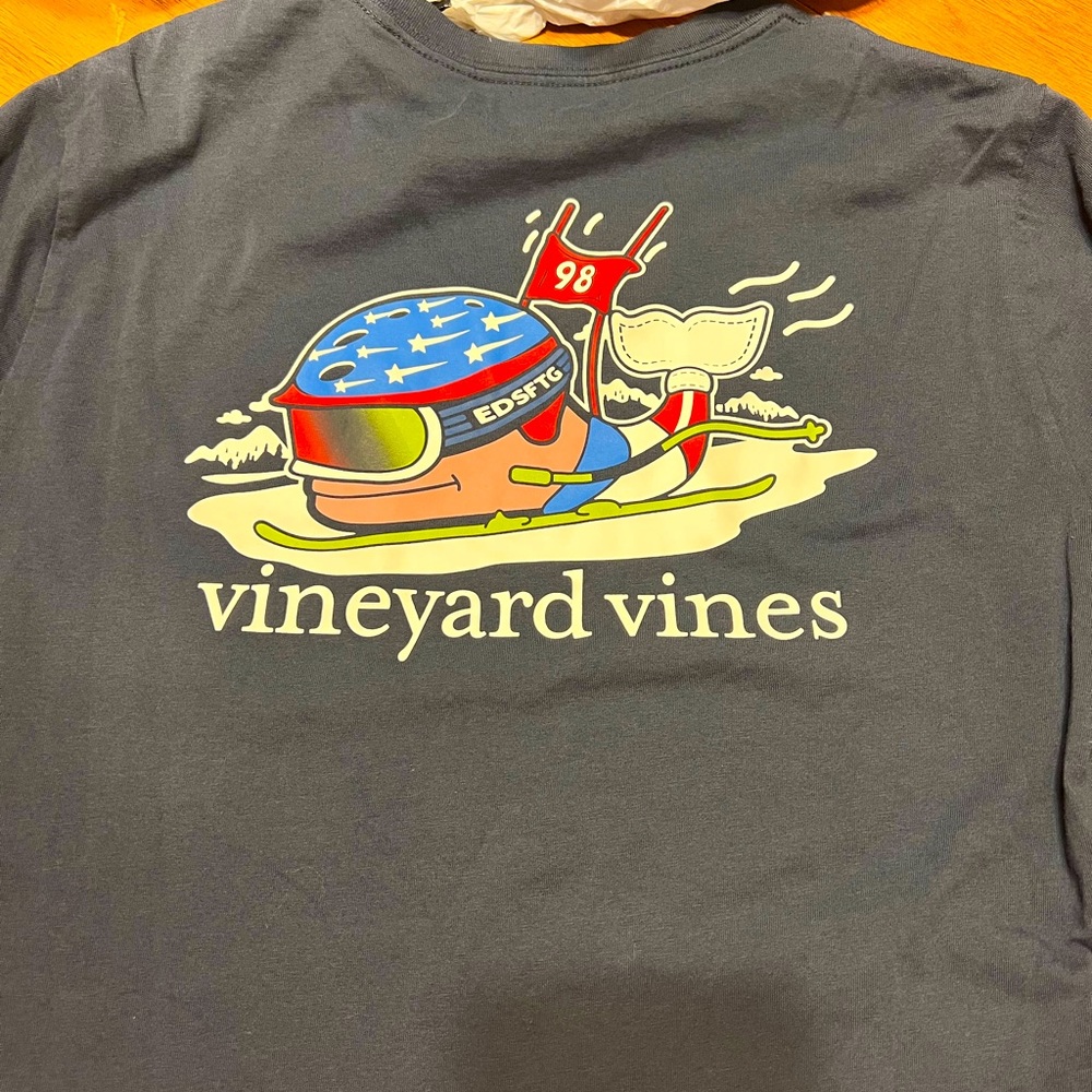 Vineyard Vines men’s small long sleeve teeshirt